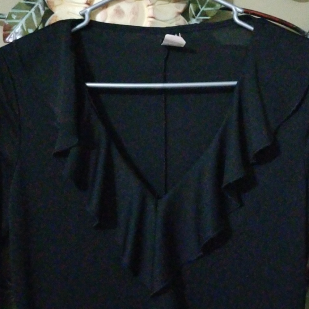 .💞5/20💞 Perseption ruffled unlined dress - Picture 2 of 4
